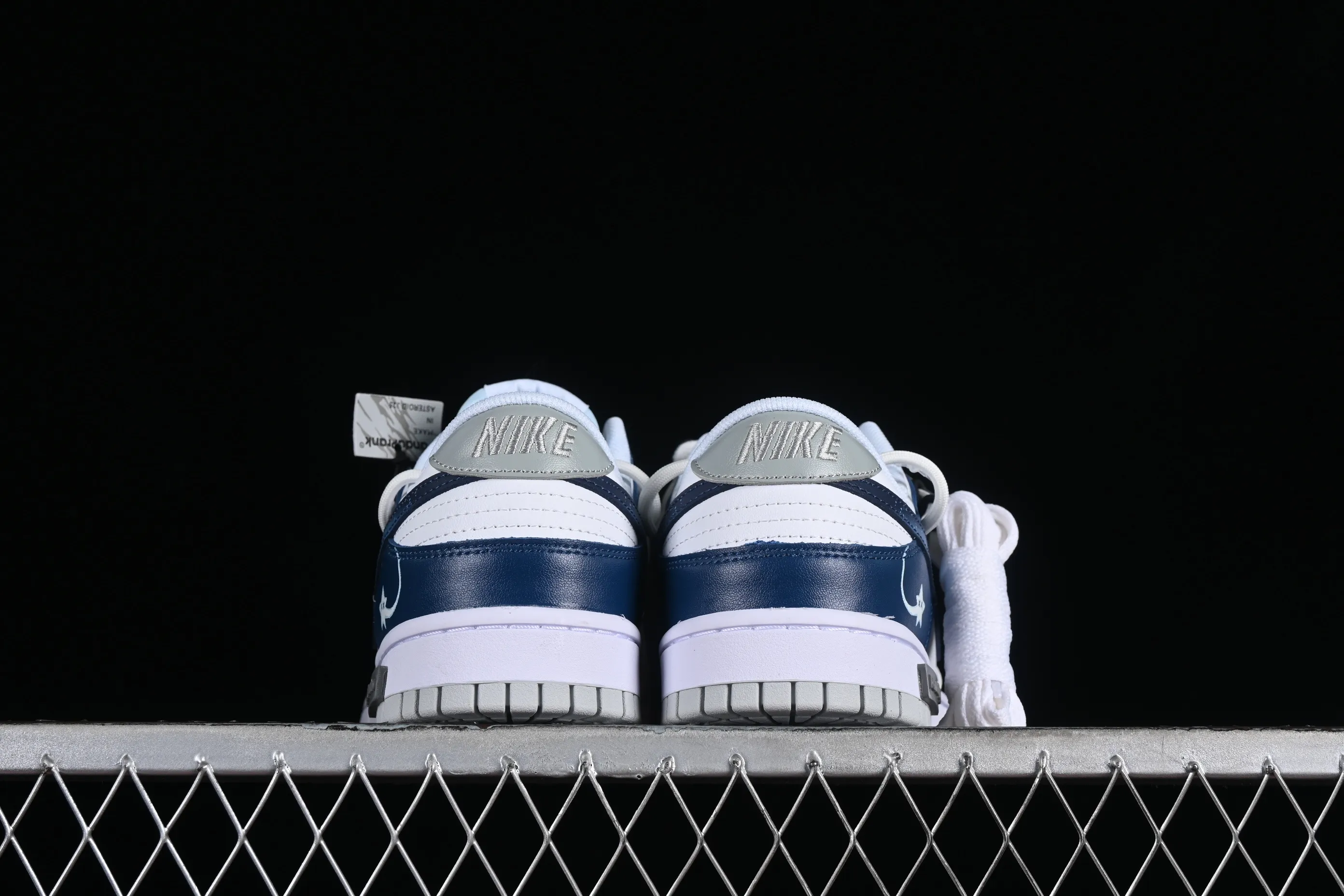 All Categories Nk SB Dunk Series Nk SB Dunk Low Low-top sneakers Nk Dunk Low Panda Prank Interstellar - Oblivion SB strappy low-top casual sneakers DV0831-101